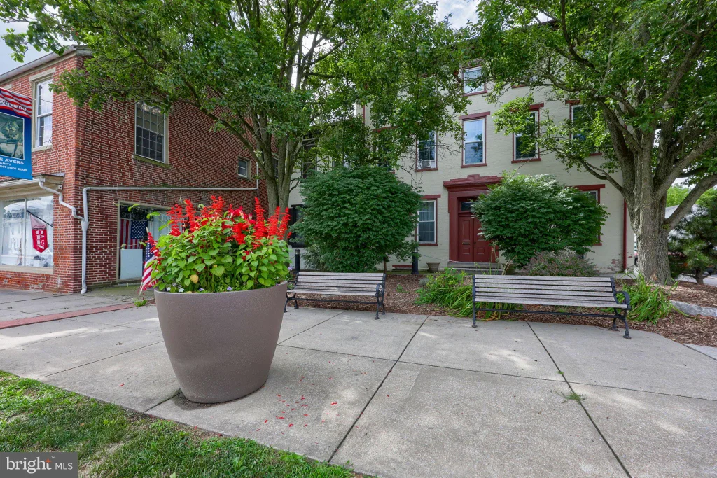 204 E Main Street, Mount Joy, PA 17552