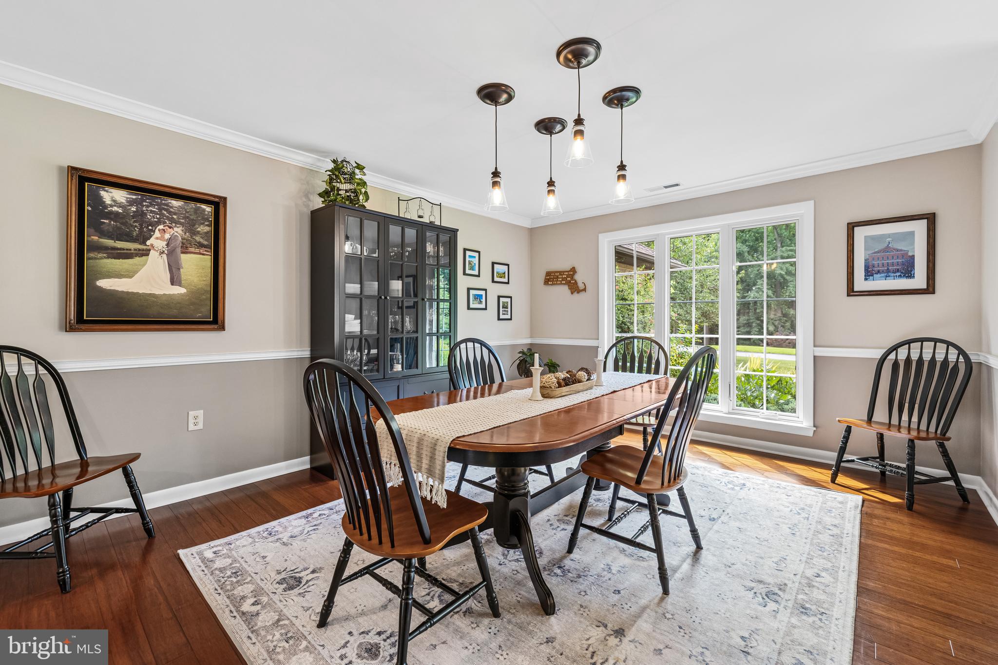 HOLLY KNOLL - Residential