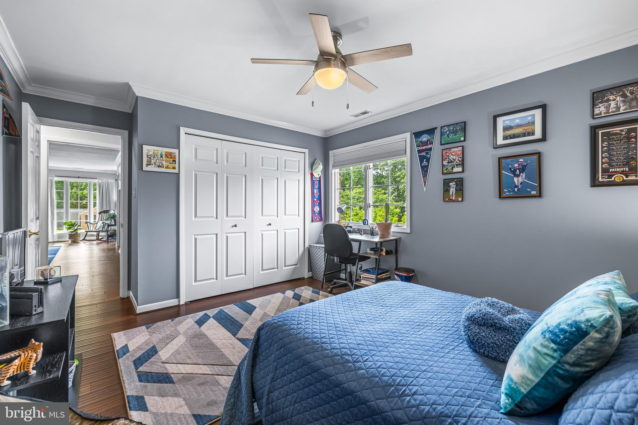 HOLLY KNOLL - Residential