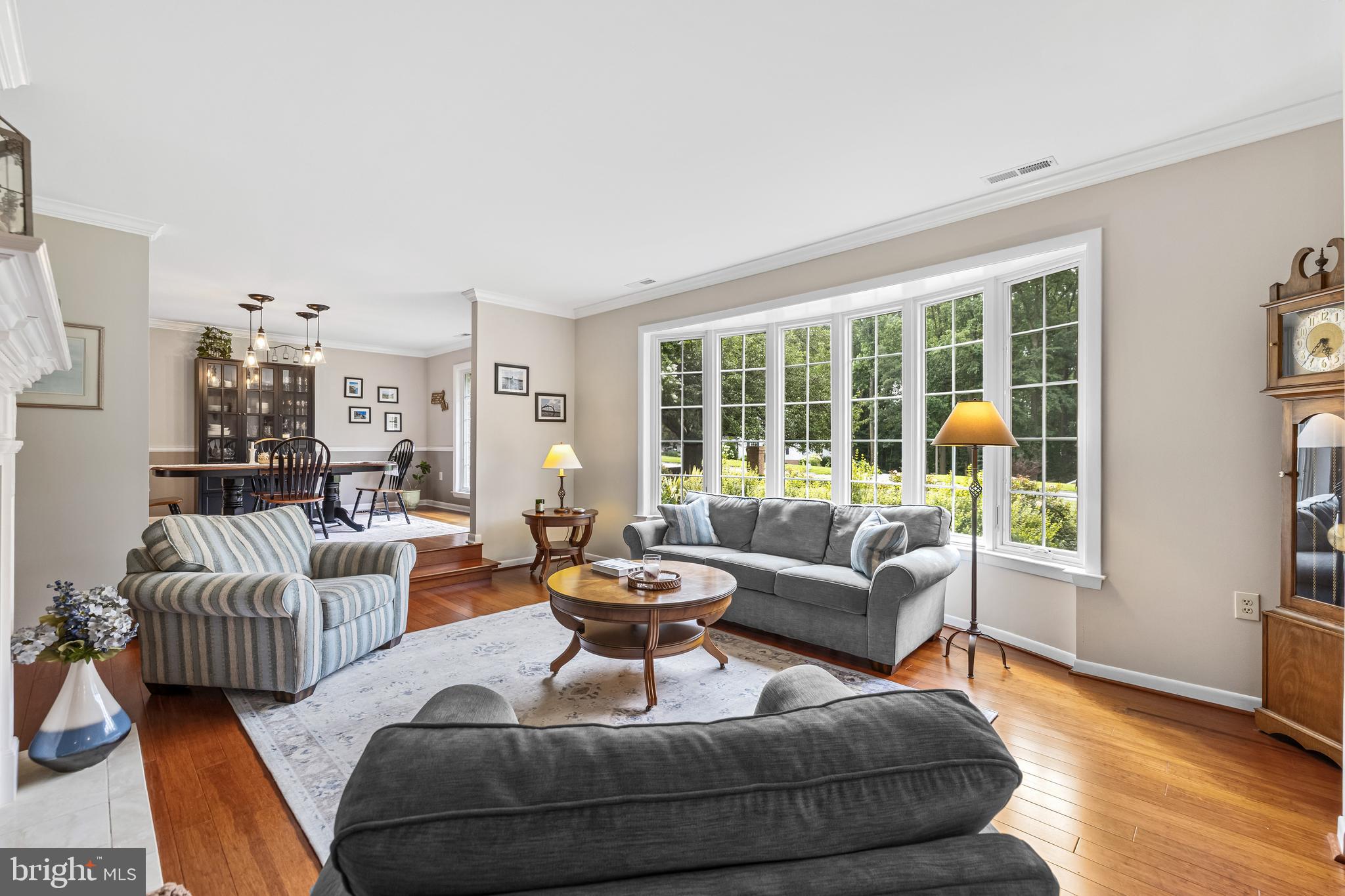 HOLLY KNOLL - Residential