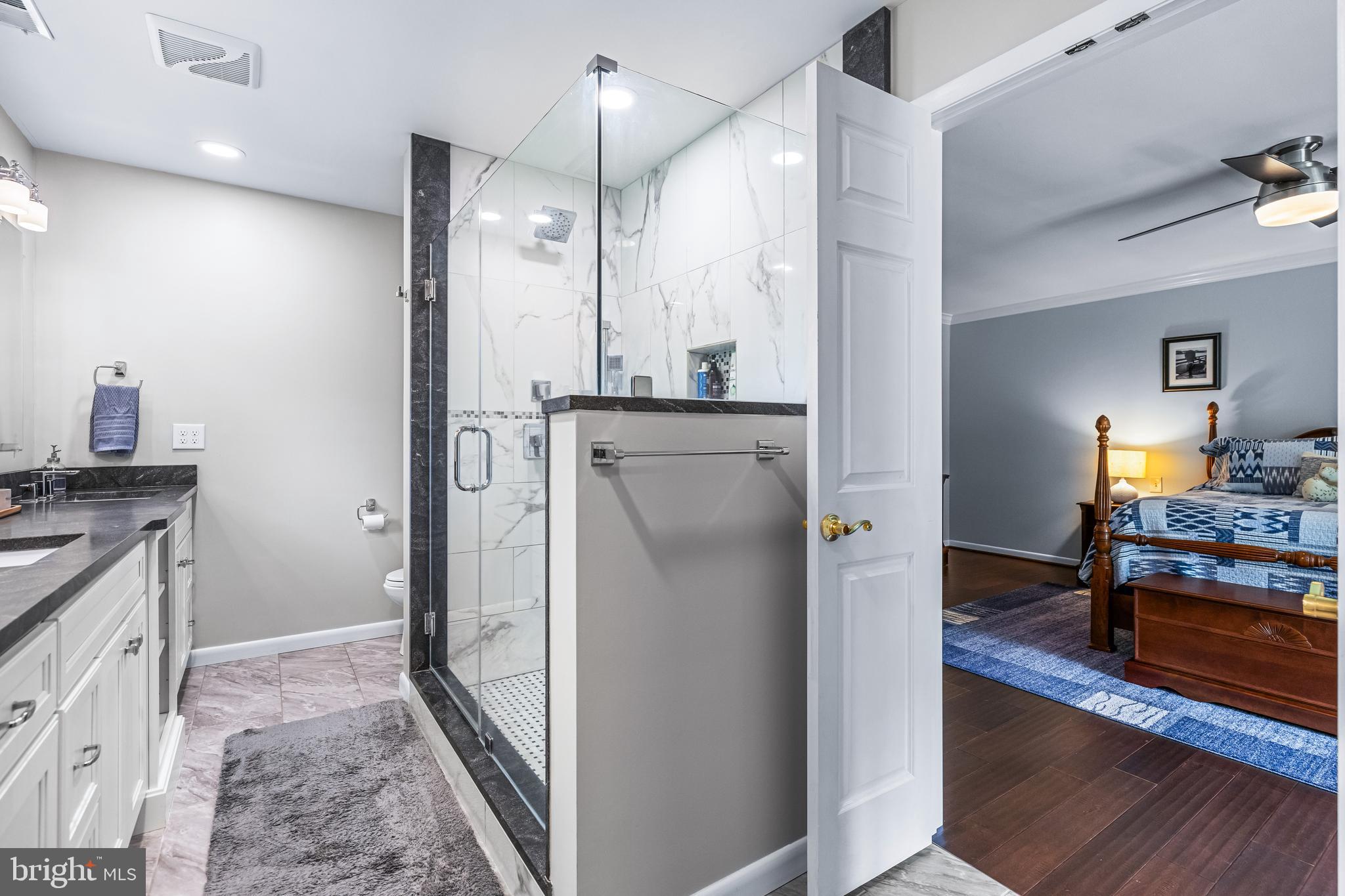 HOLLY KNOLL - Residential