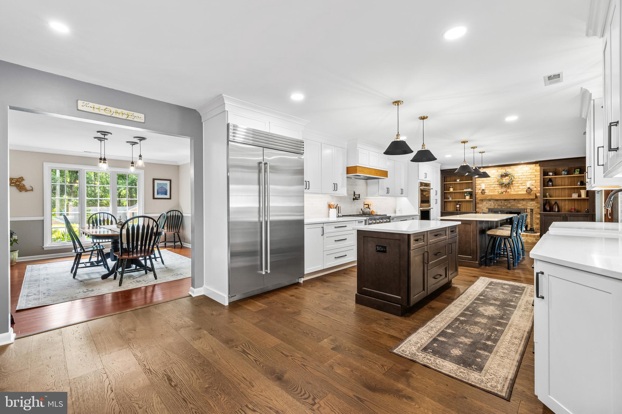 HOLLY KNOLL - Residential