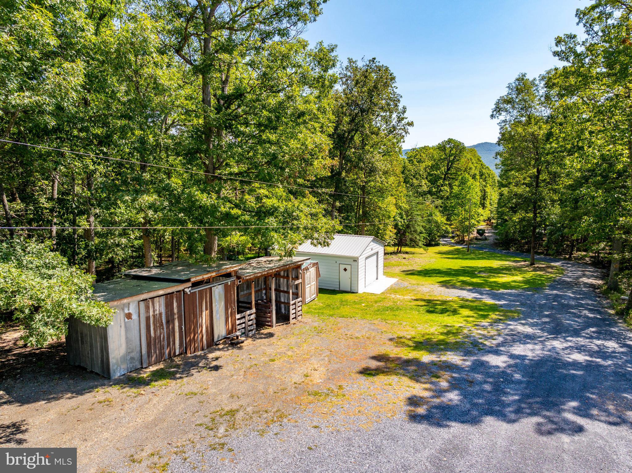 600 WHIPPOORWILL LANE