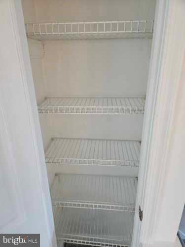 GRAY MANOR HOMES - Residential Lease