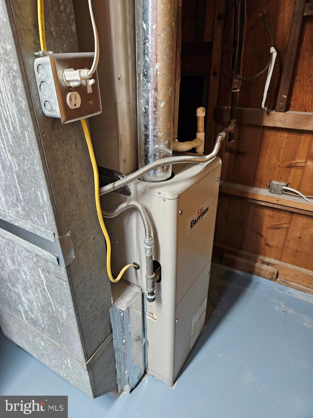 GRAY MANOR HOMES - Residential Lease