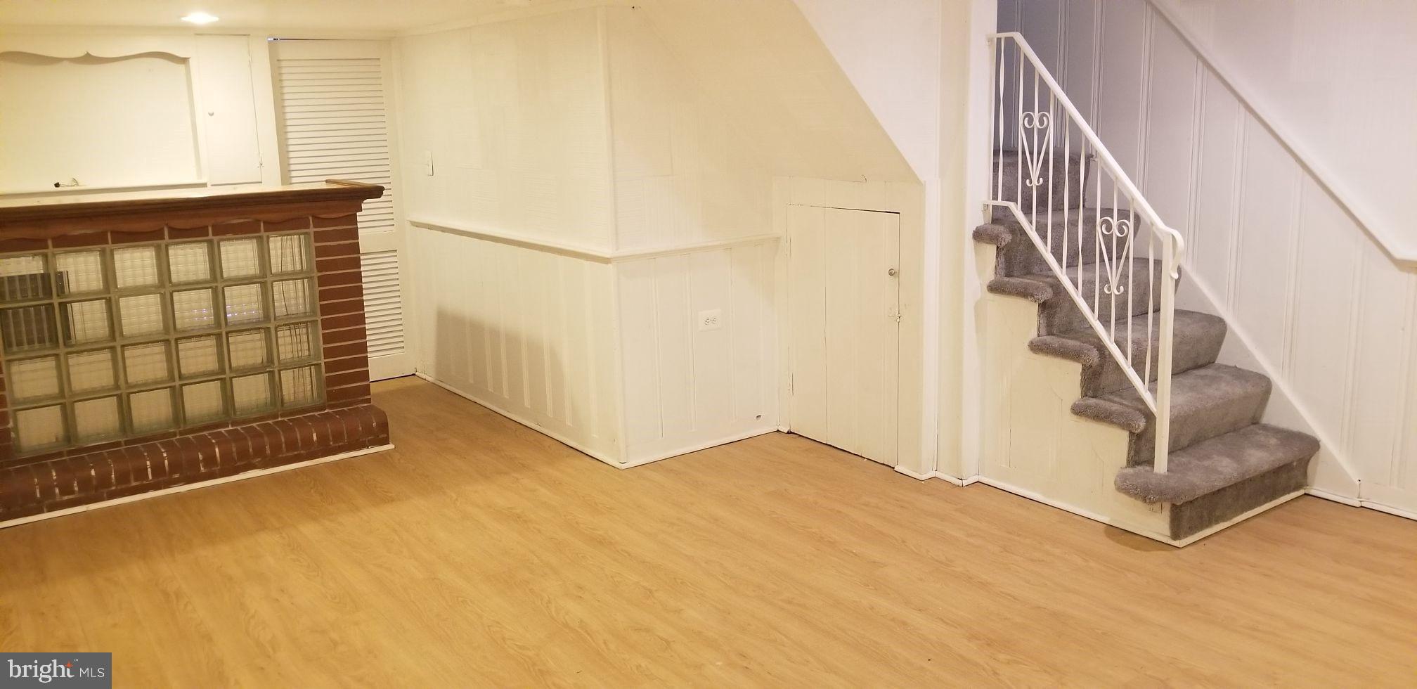 GRAY MANOR HOMES - Residential Lease