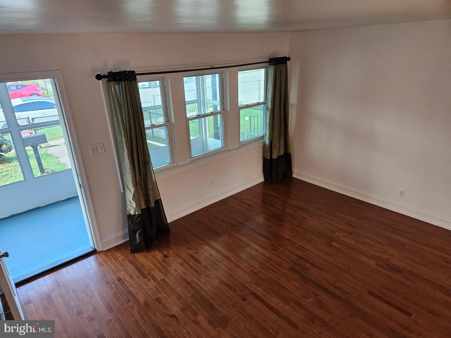 GRAY MANOR HOMES - Residential Lease