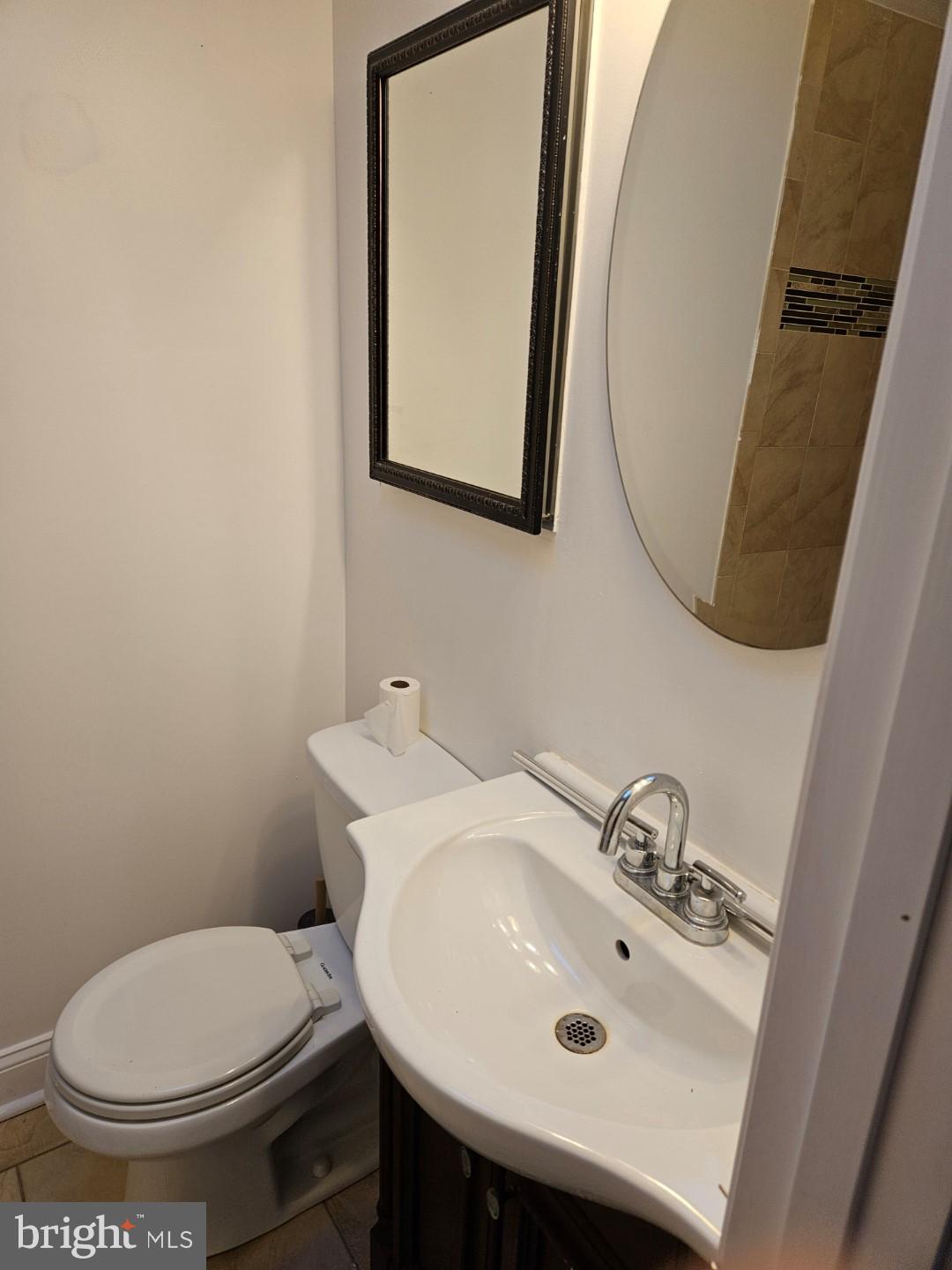 GRAY MANOR HOMES - Residential Lease