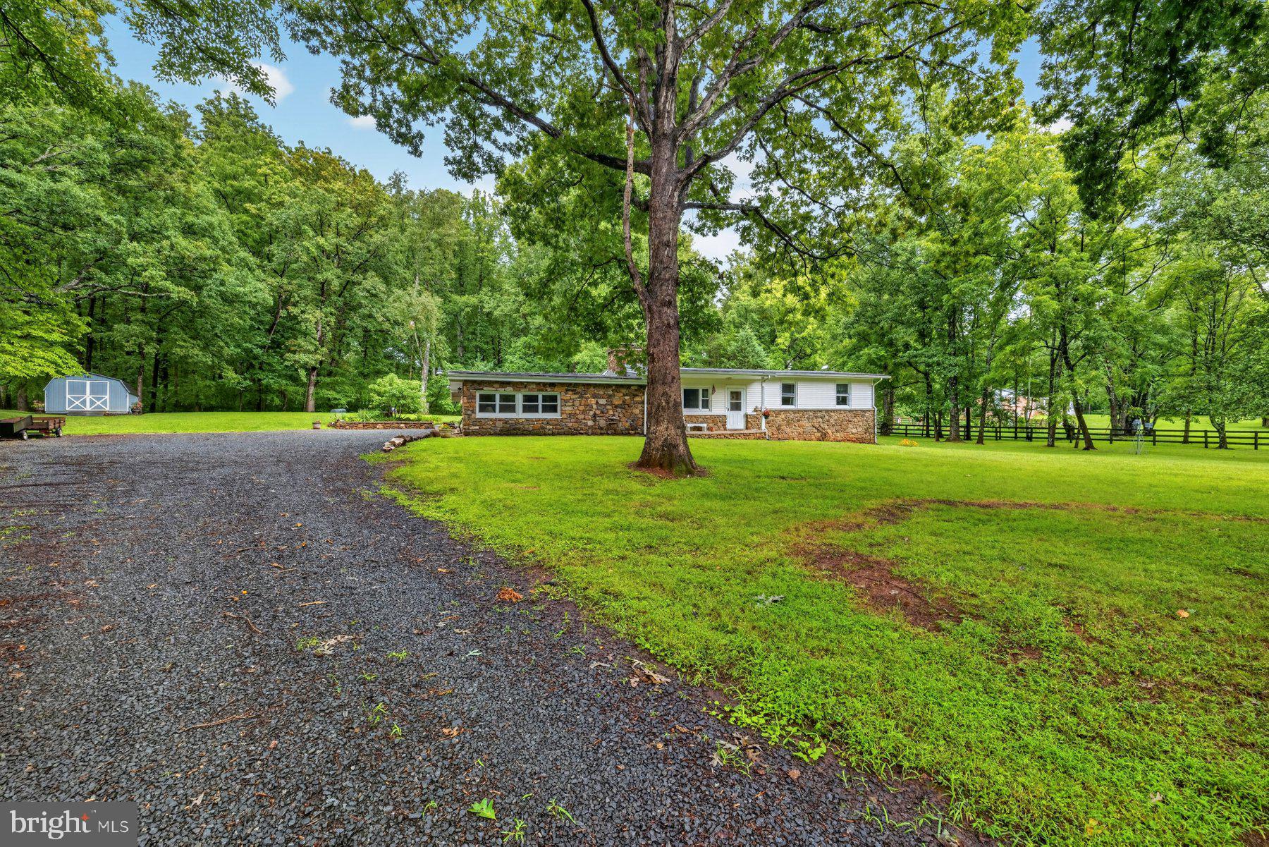 9383 ROGUES ROAD