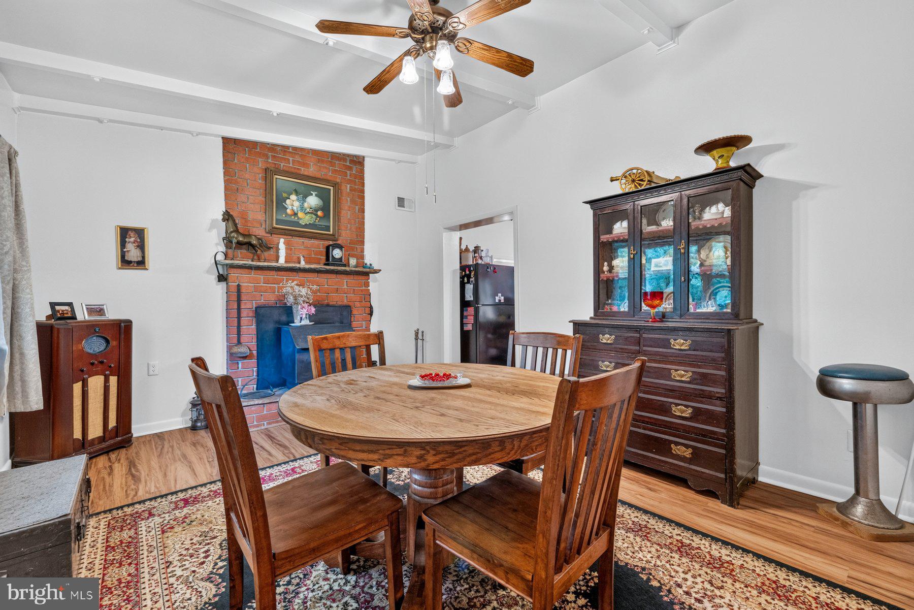 9383 ROGUES ROAD