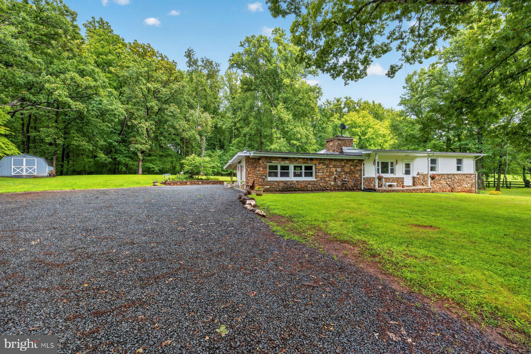 9383 ROGUES ROAD