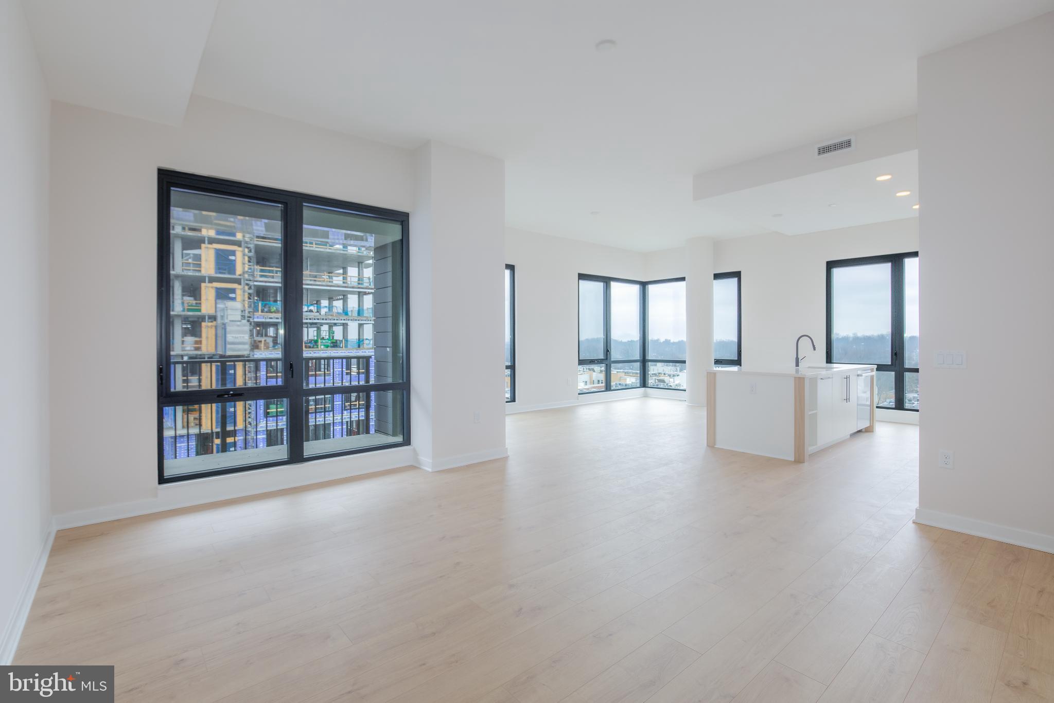 255 W FALLS STATION BOULEVARD 1001