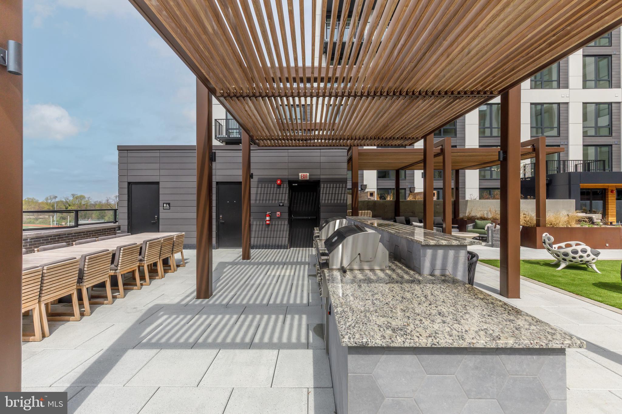 FALLS CHURCH CITY - Residential