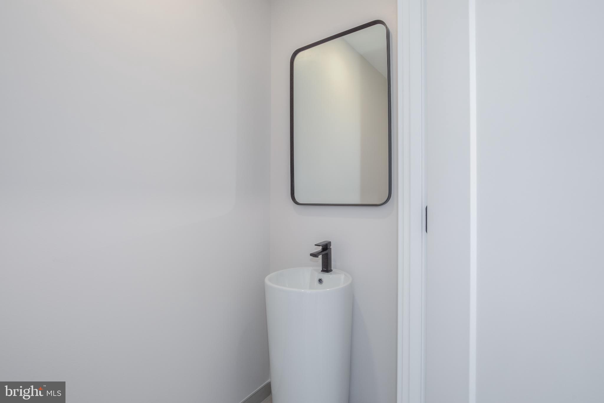 FALLS CHURCH CITY - Residential