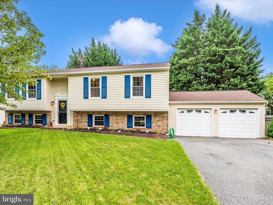 Welcome to this charming single-family home for rent in Damascus, MD. This spacious 4-bedroom, 3-bathroom house features hardwood floors, a wood burning fireplace, and an enclosed sunroom perfect for relaxing or entertaining. The eat-in kitchen boasts modern appliances including a dishwasher, electric stove, large refrigerator, and built-in microwave. Enjoy the convenience of a 2-car garage, storage shed, and a large yard for outdoor activities. The finished lower level provides additional living space and includes a washer and dryer for added convenience. Don't miss out on the opportunity to make this lovely house your new home! Security Deposit $3400.00 Pet Deposit $750.00. ATTN: All applications must be submitted online at our management company website.