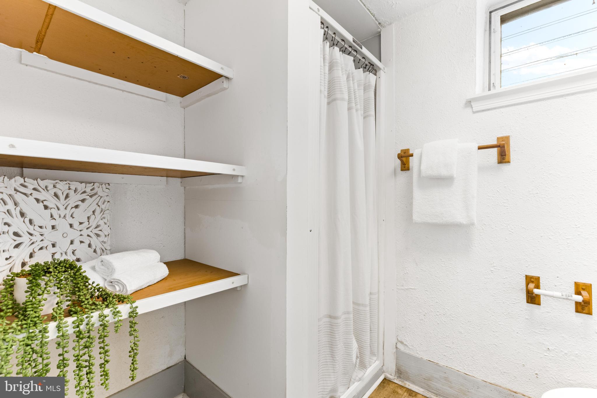 ACADEMY HEIGHTS - Residential