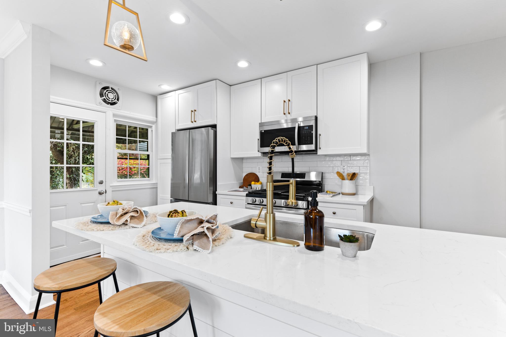 ACADEMY HEIGHTS - Residential