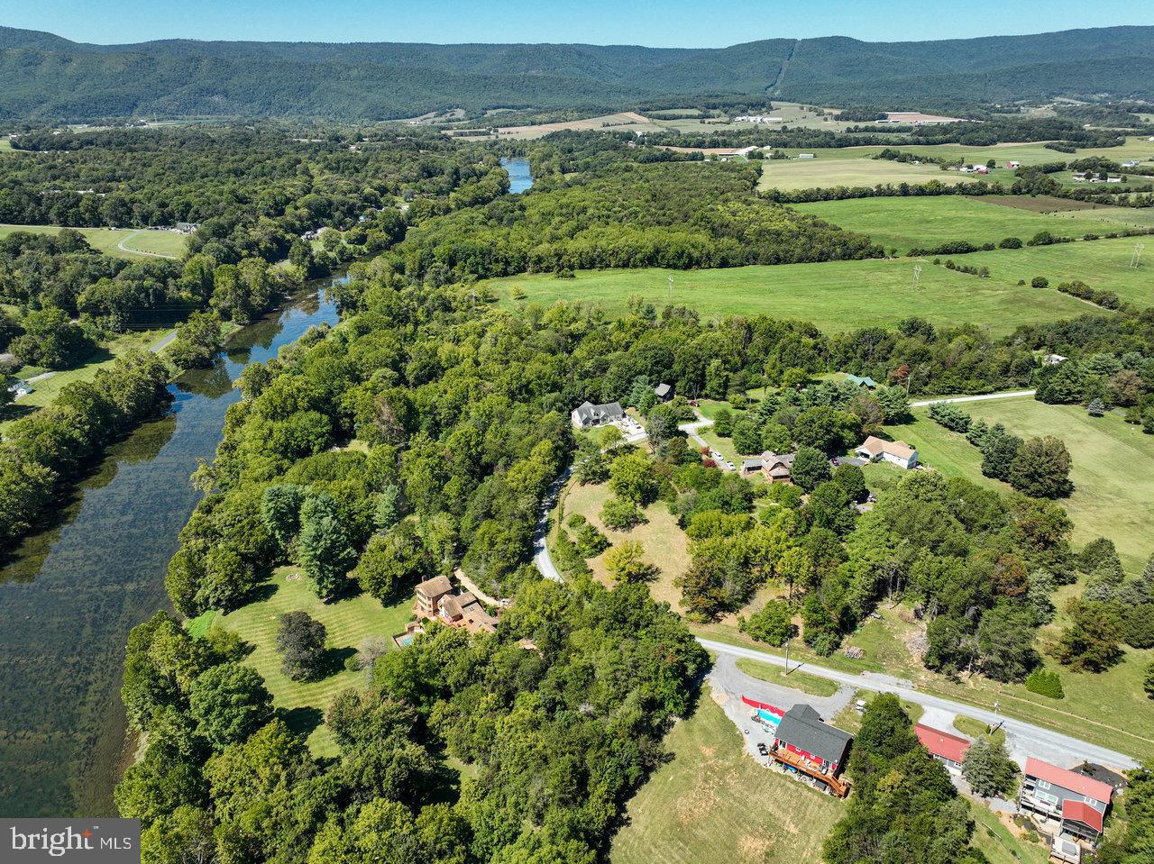 RIVER HILLS - Residential