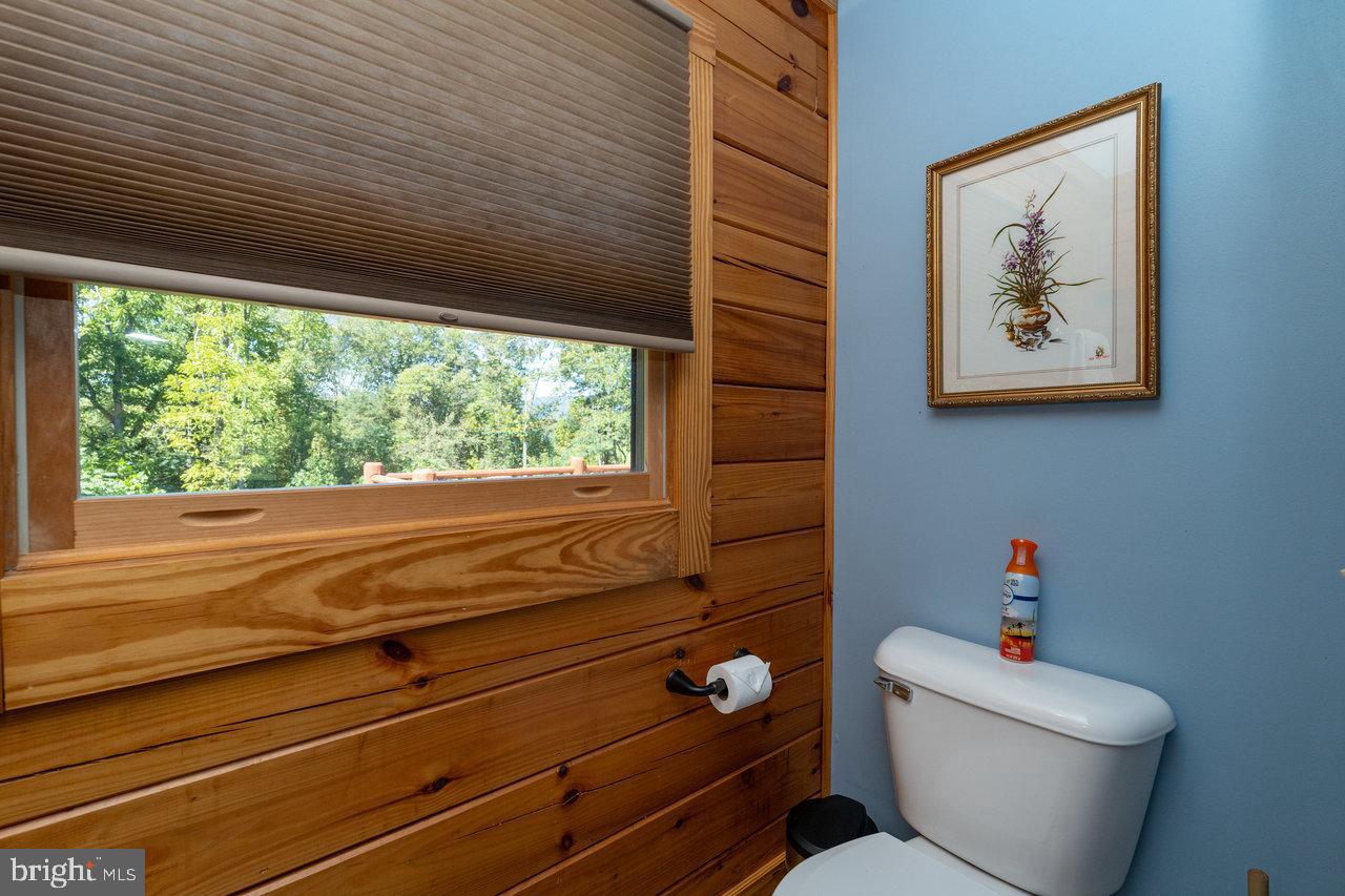 RIVER HILLS - Residential