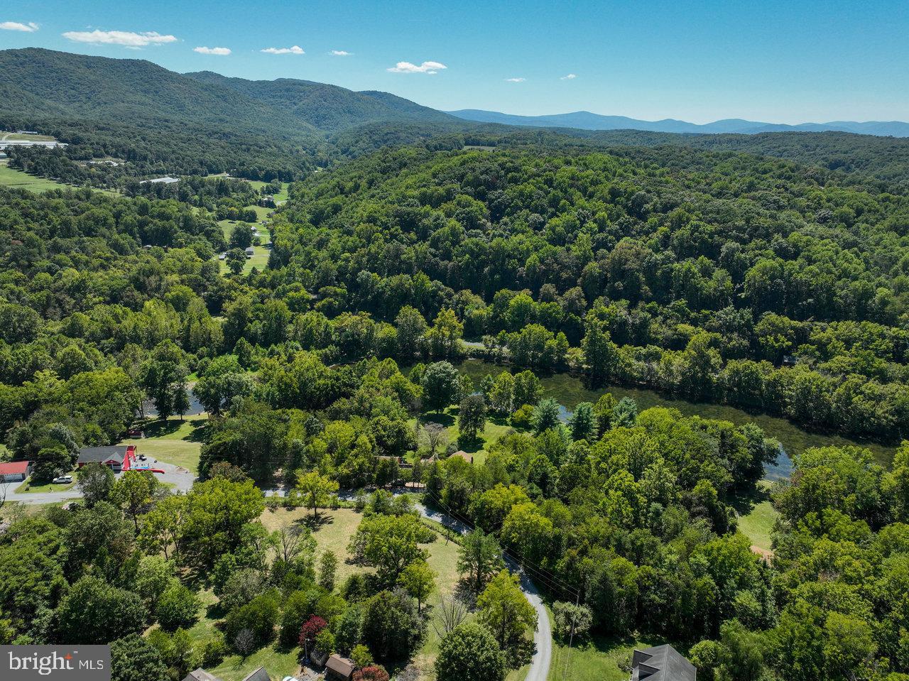 RIVER HILLS - Residential