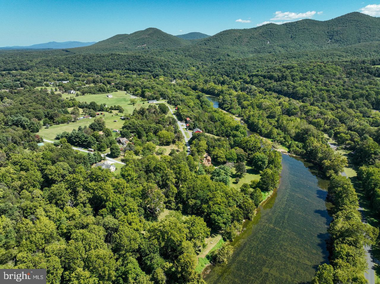 RIVER HILLS - Residential