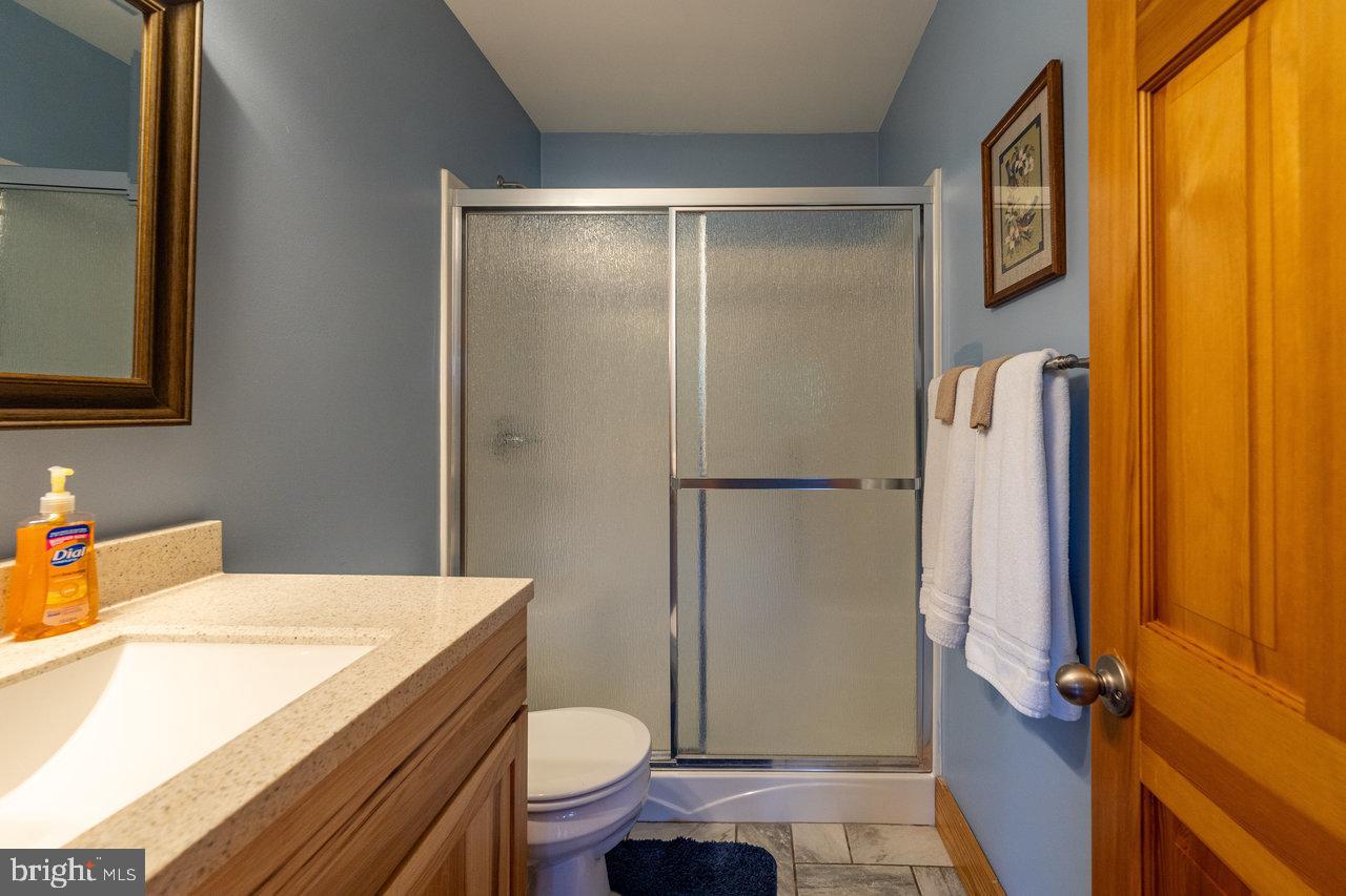 RIVER HILLS - Residential