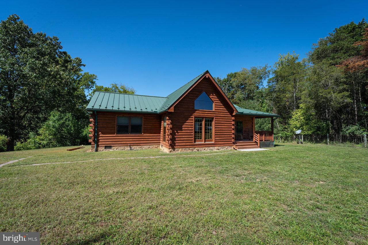 RIVER HILLS - Residential