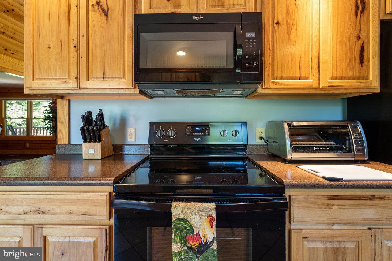 RIVER HILLS - Residential