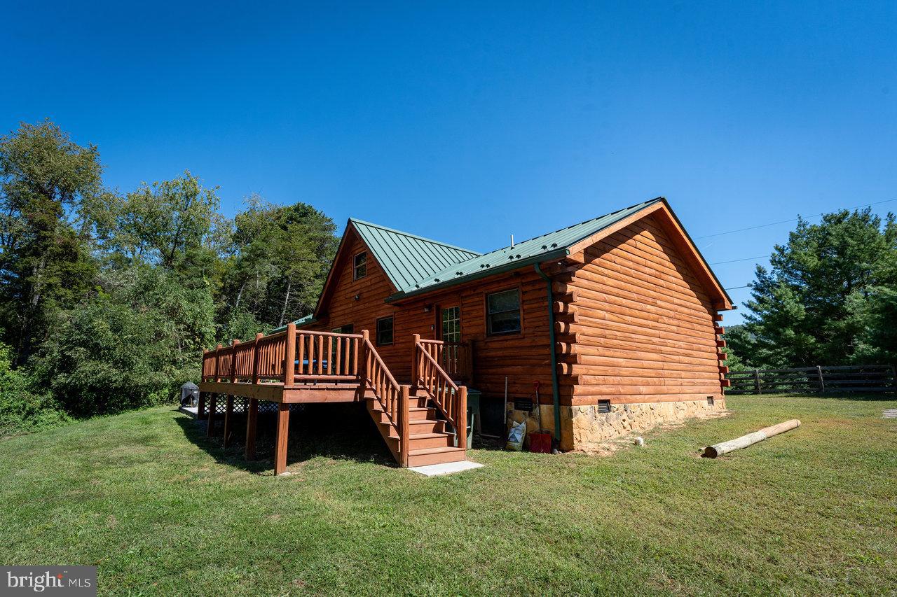 RIVER HILLS - Residential