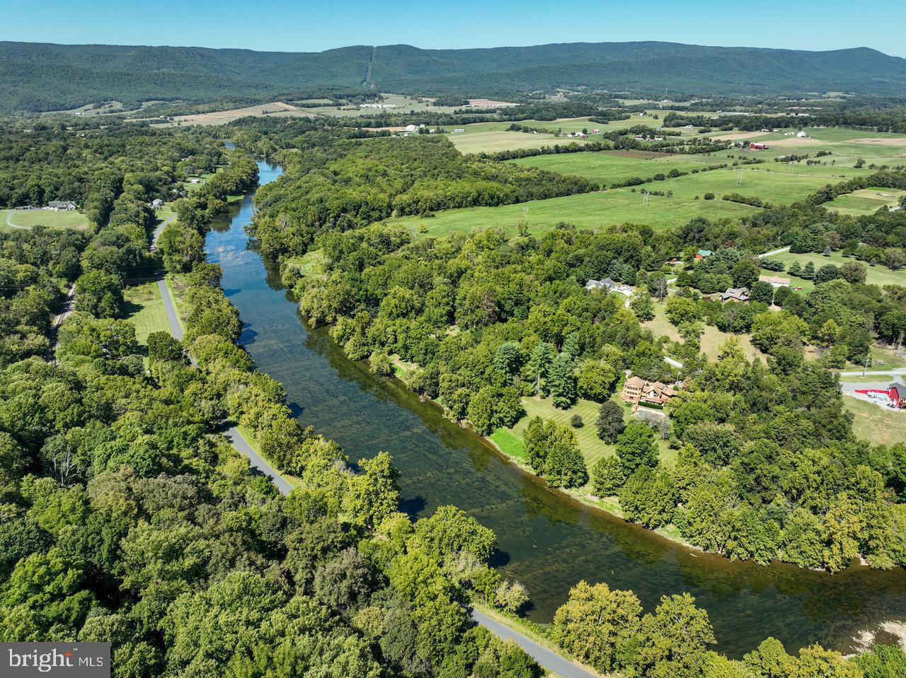 RIVER HILLS - Residential