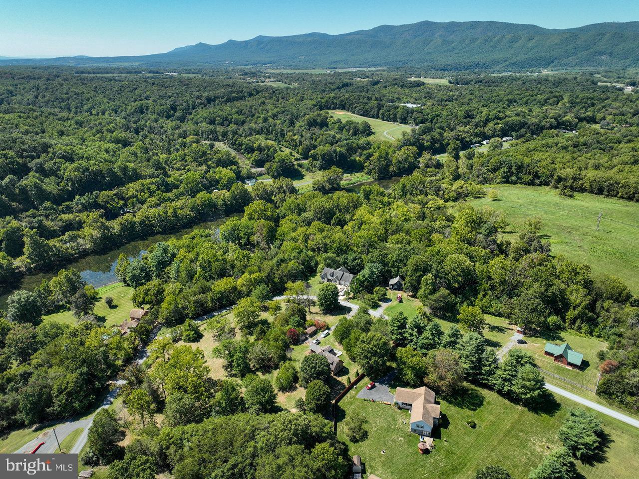 RIVER HILLS - Residential