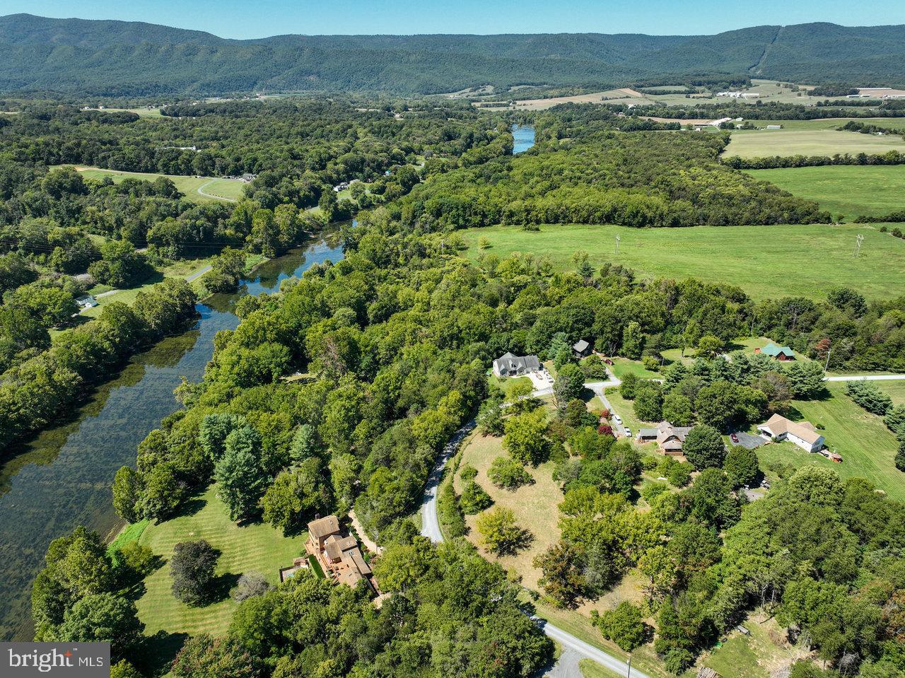 RIVER HILLS - Residential