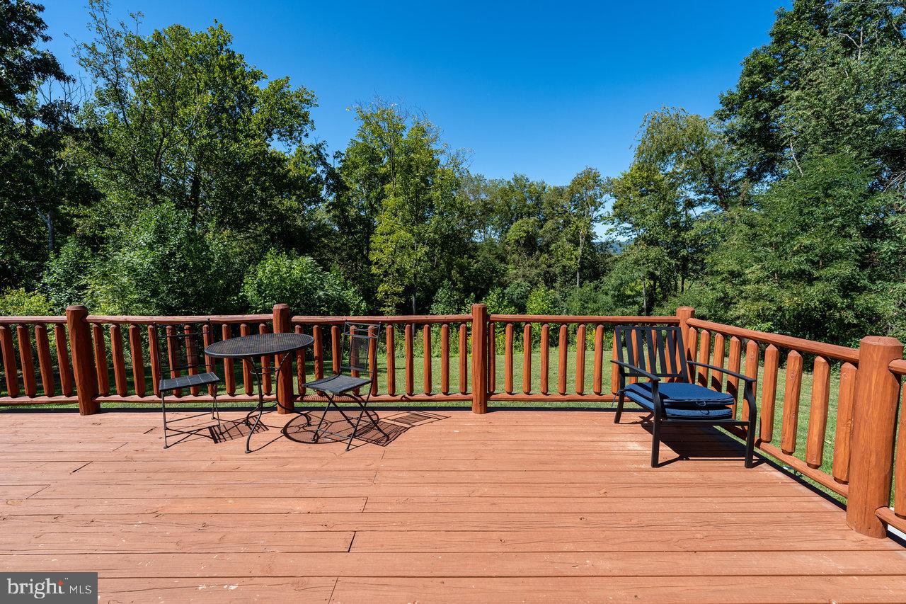 RIVER HILLS - Residential