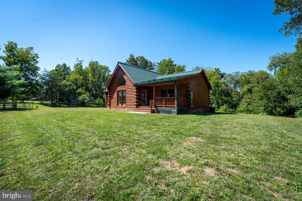 RIVER HILLS - Residential