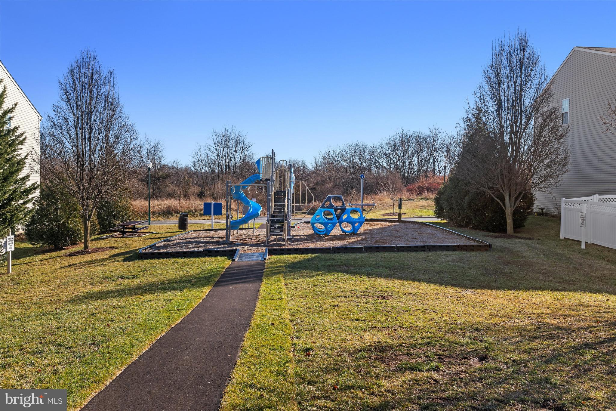 LAKELAND PLACE - Residential