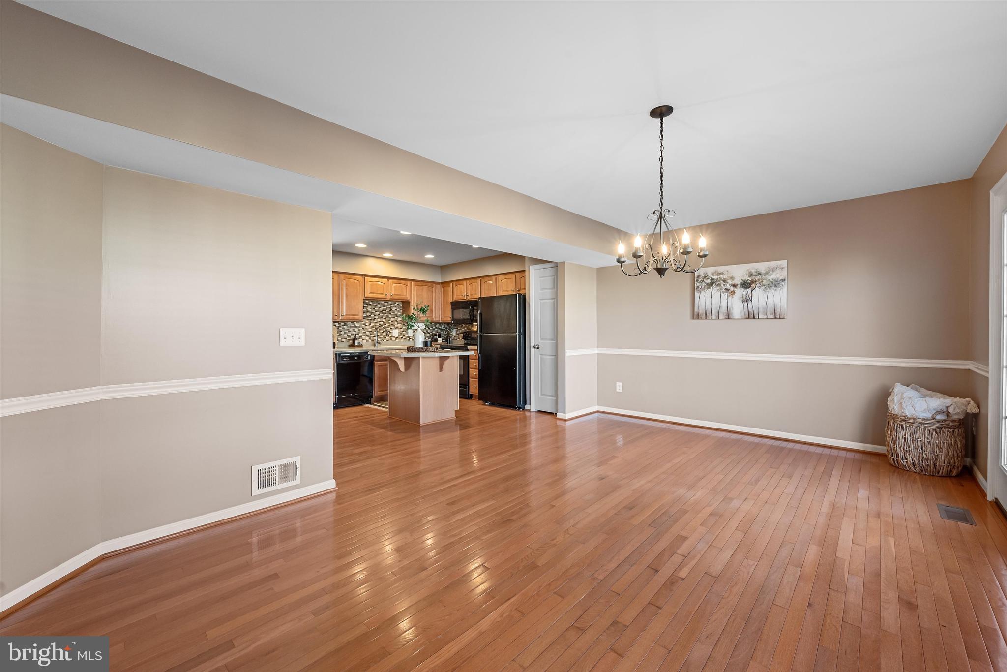 LAKELAND PLACE - Residential