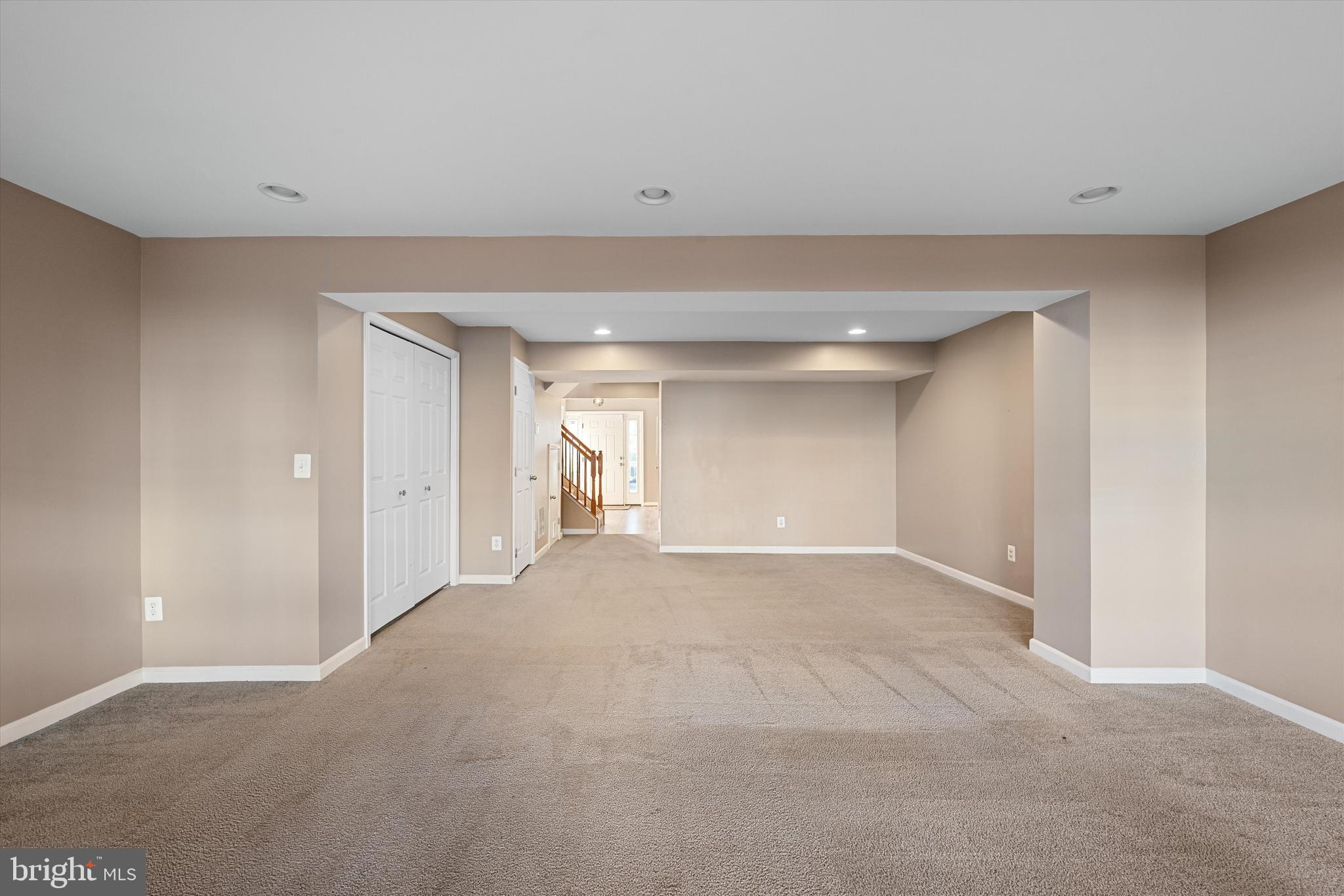 LAKELAND PLACE - Residential