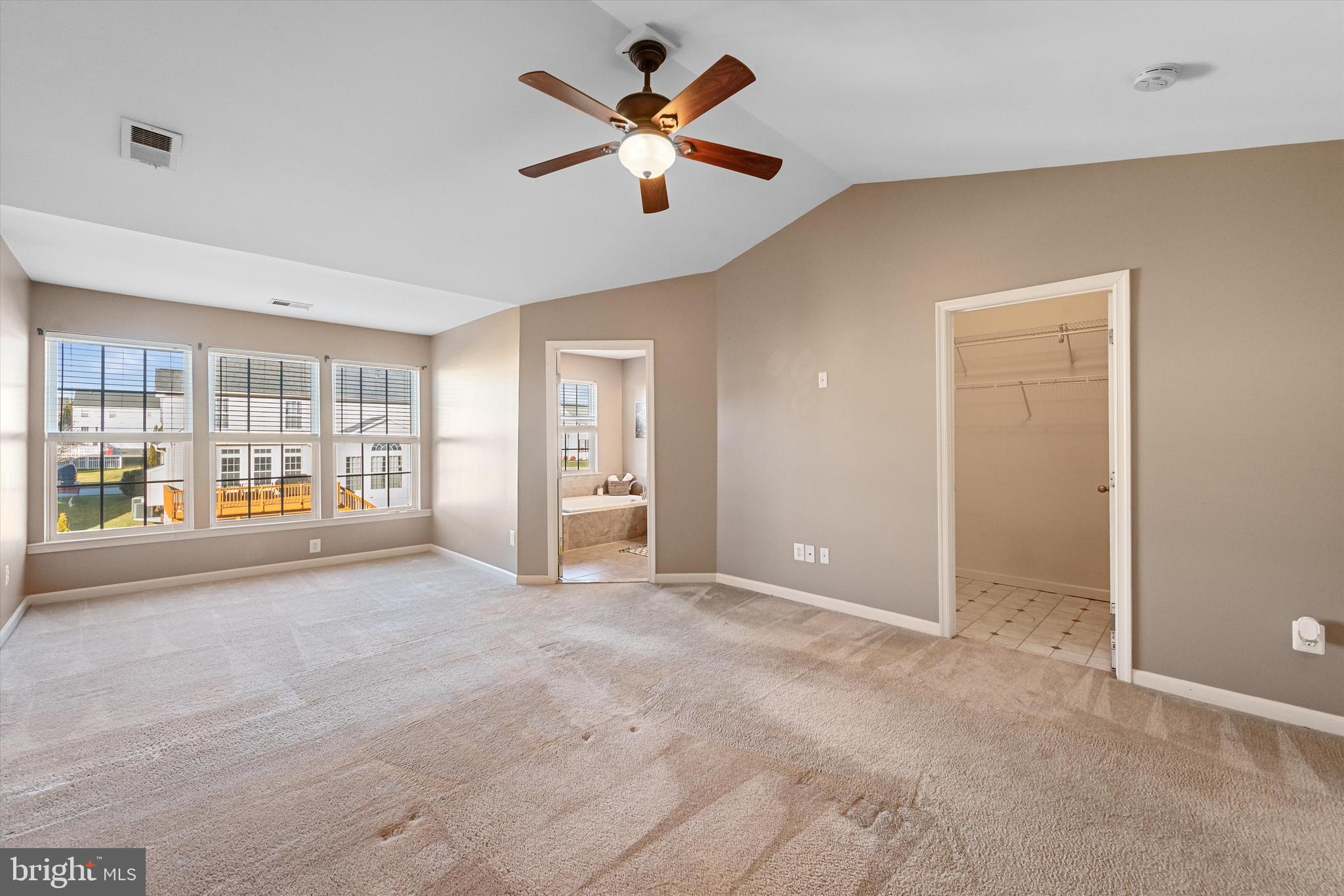 LAKELAND PLACE - Residential