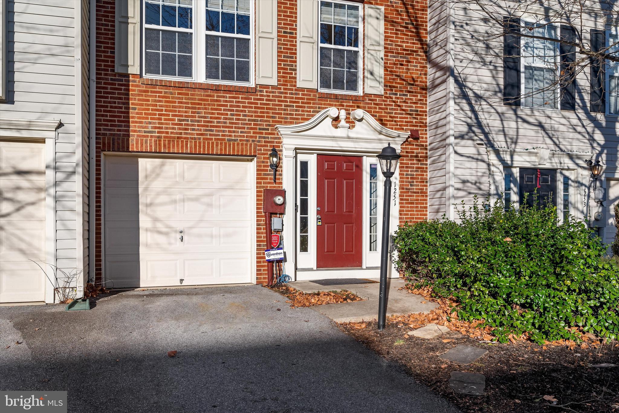 LAKELAND PLACE - Residential