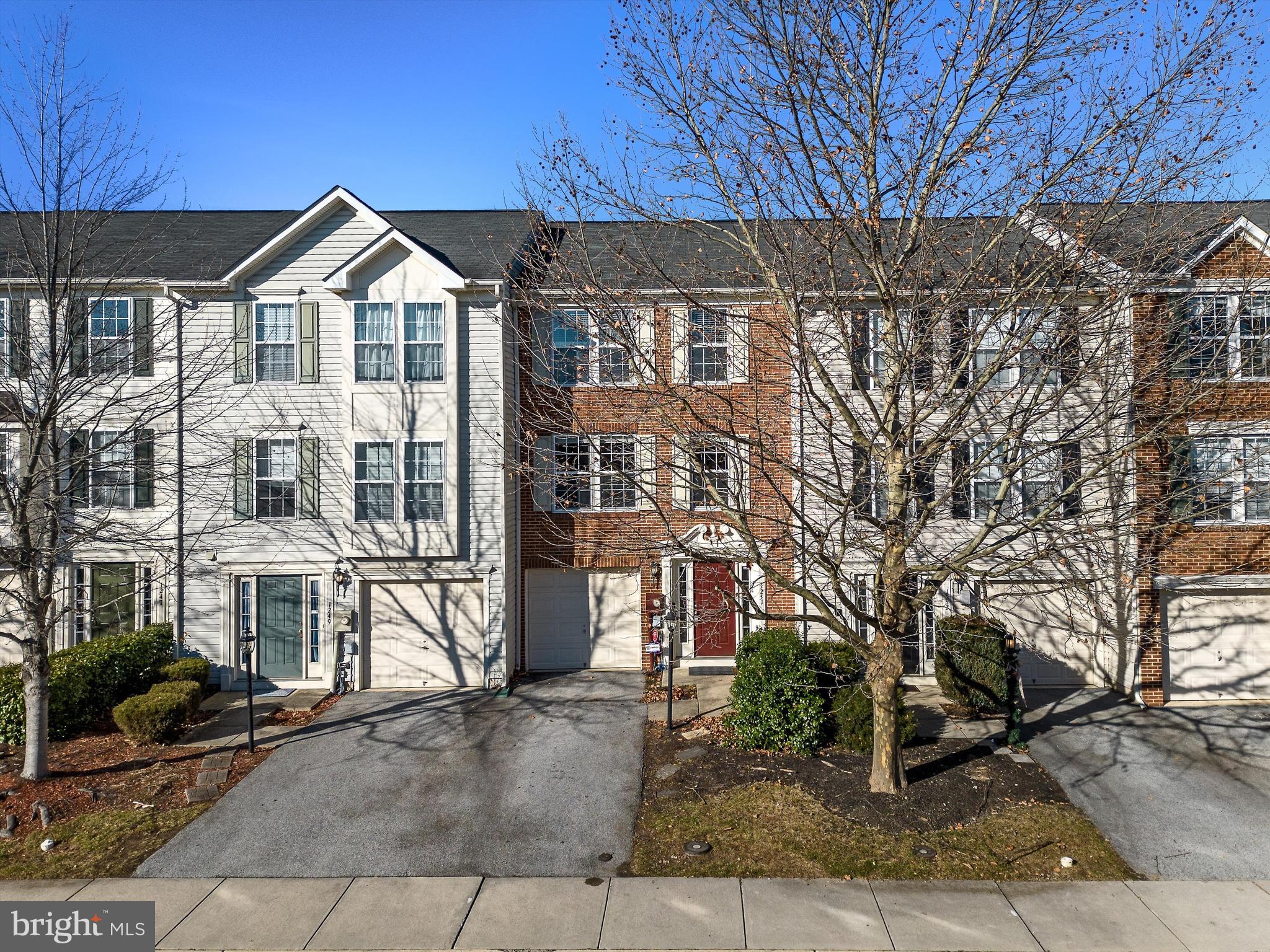 LAKELAND PLACE - Residential