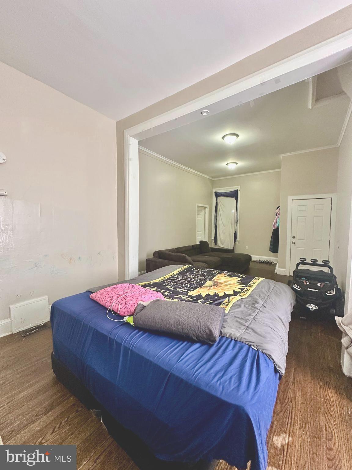 206 PENNINGTON AVENUE