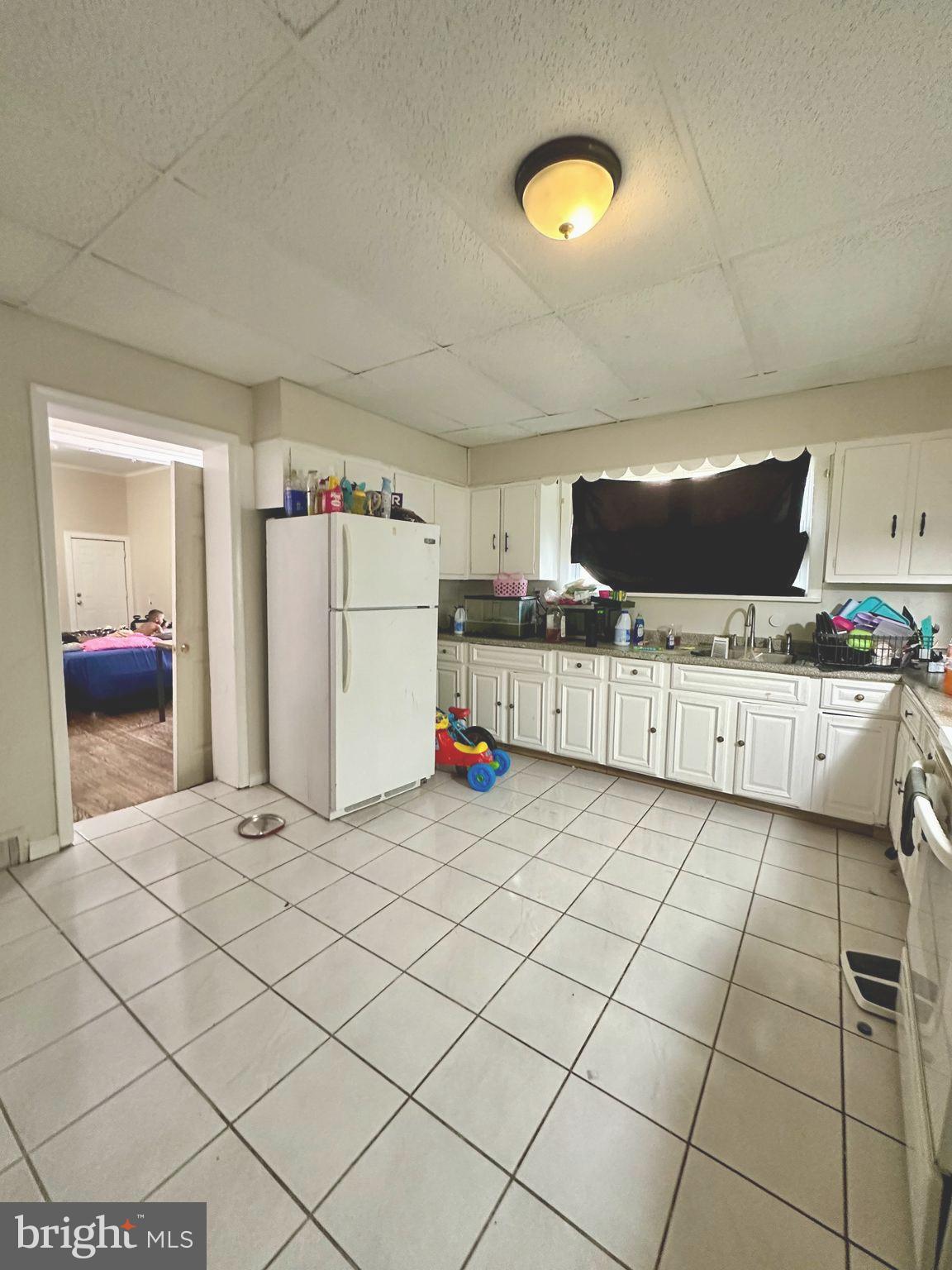 206 PENNINGTON AVENUE