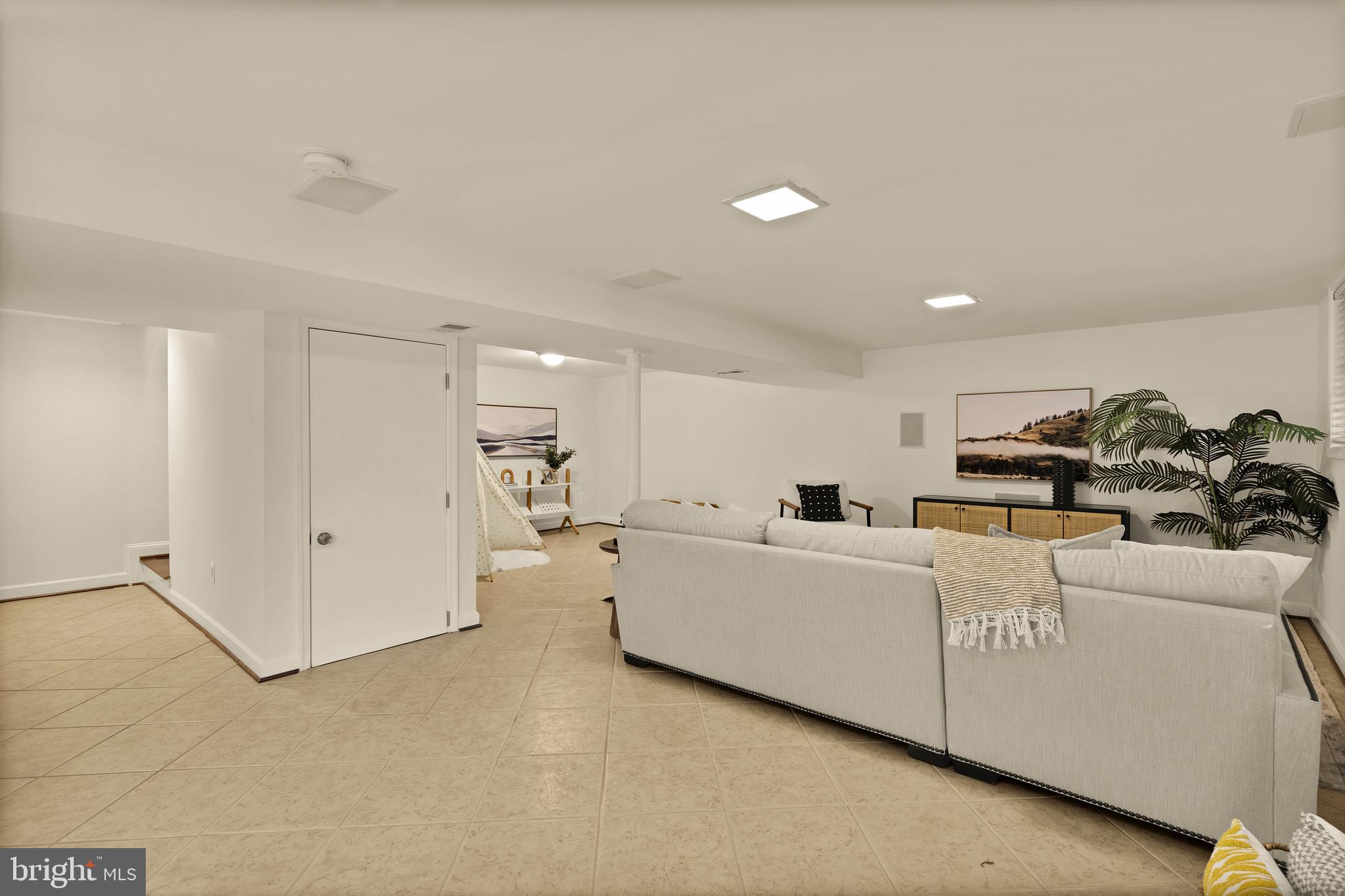 TYLER PARK - Residential