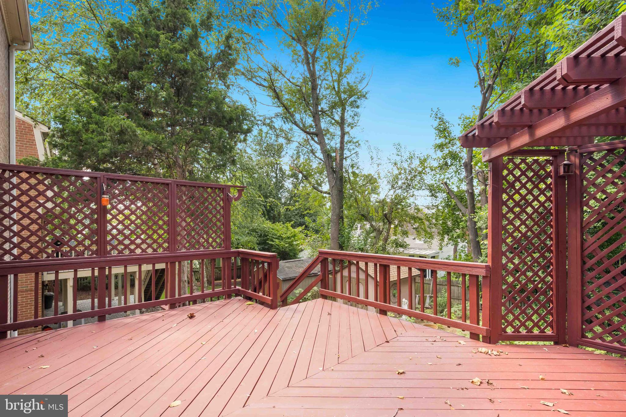 KINGS MANOR - Residential Lease