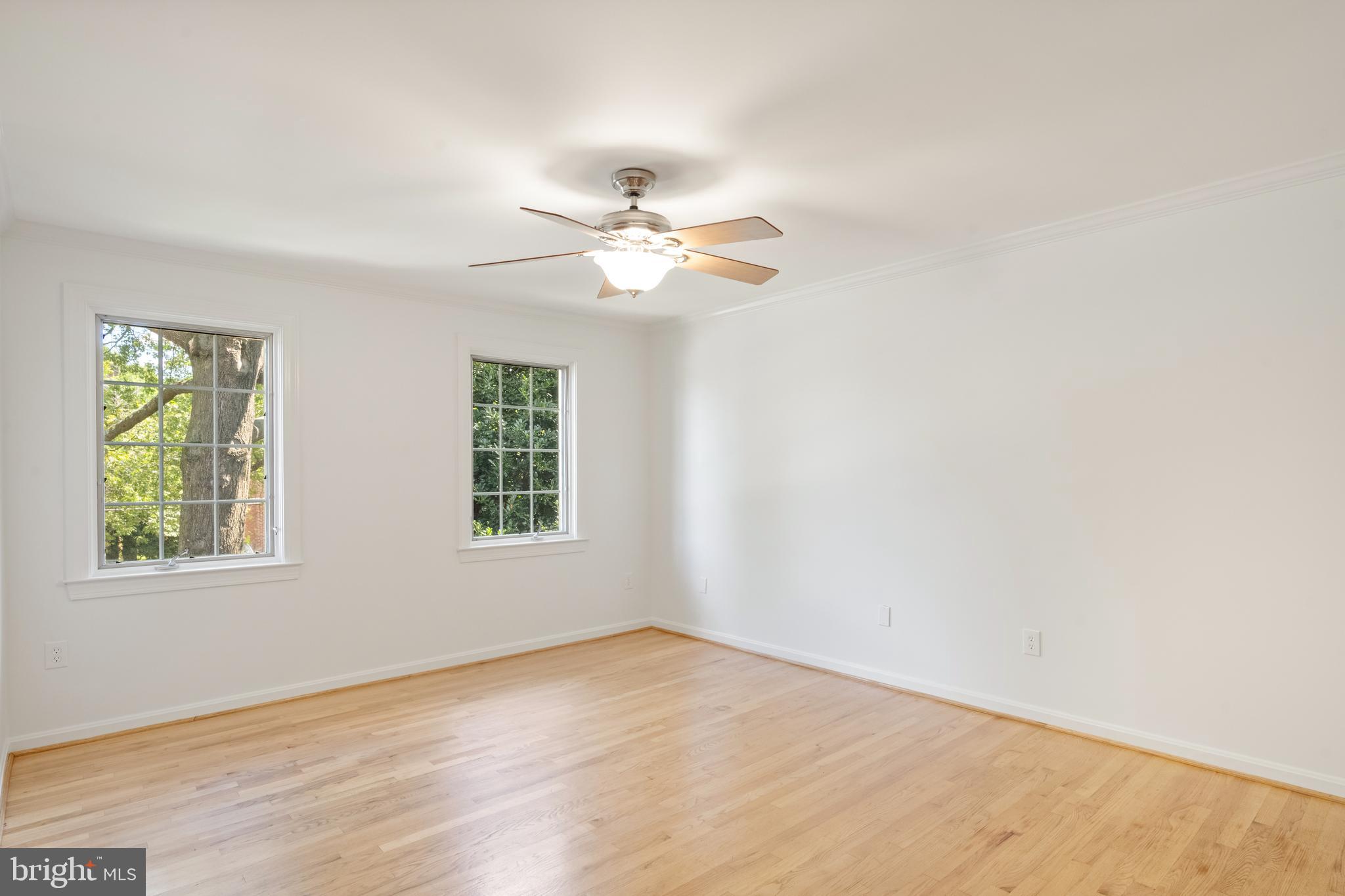 KINGS MANOR - Residential Lease