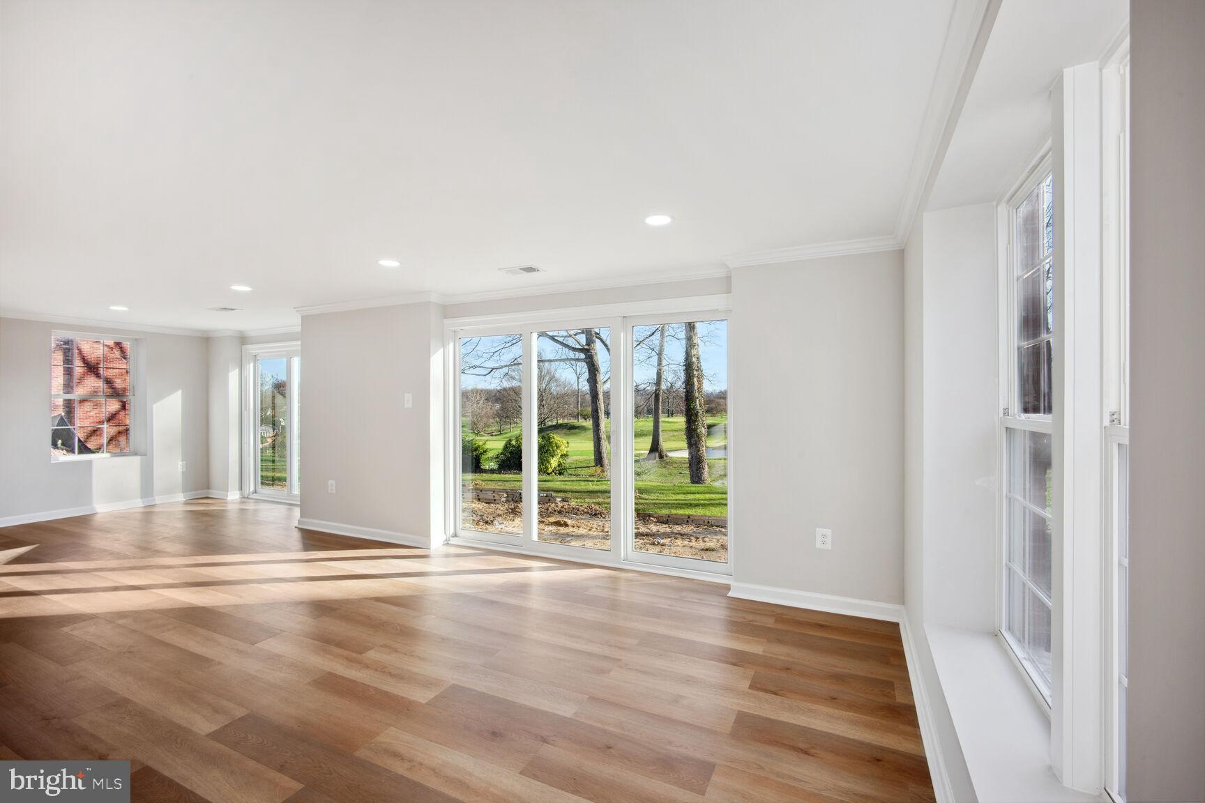 WEST SPRINGFIELD - Residential