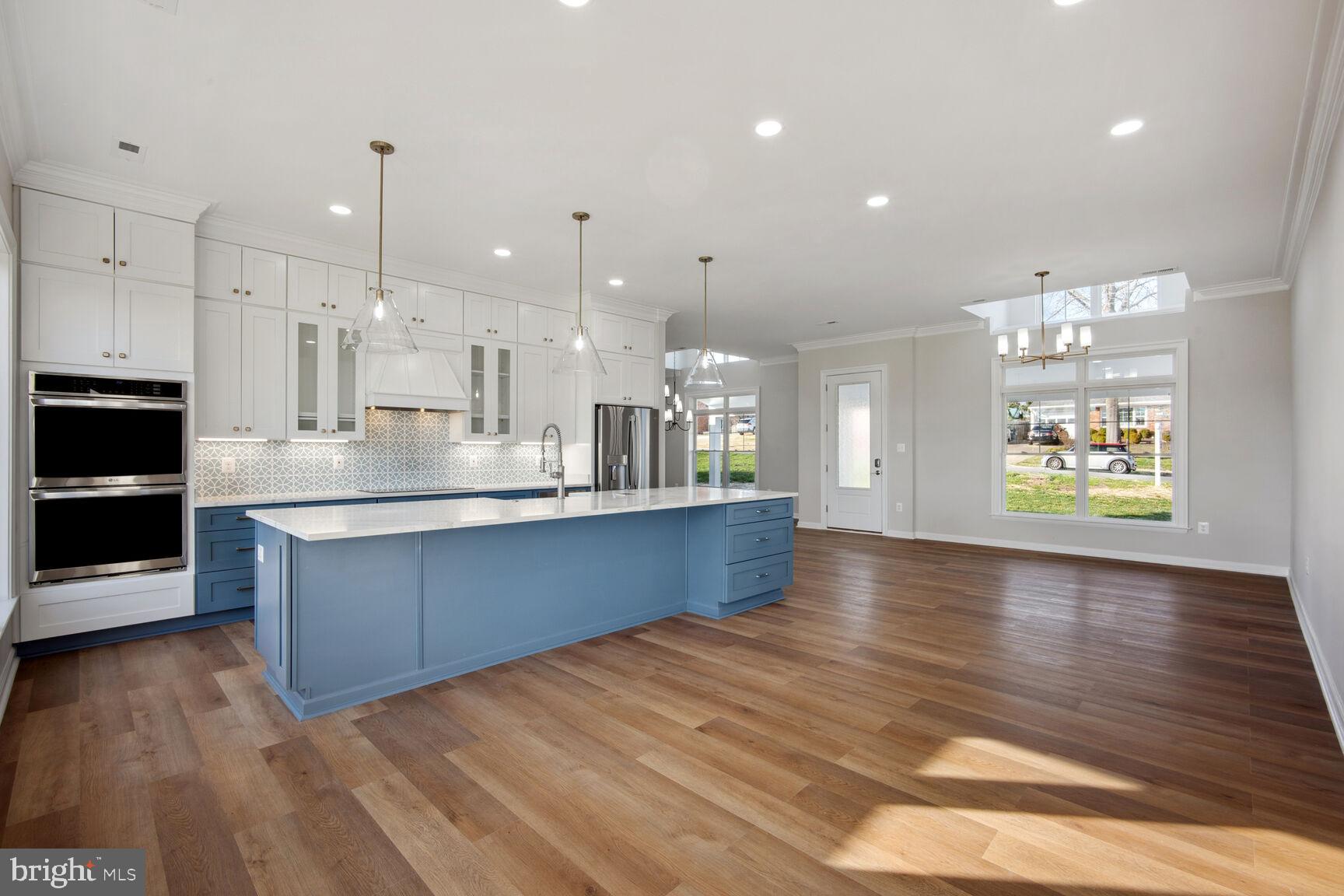 WEST SPRINGFIELD - Residential