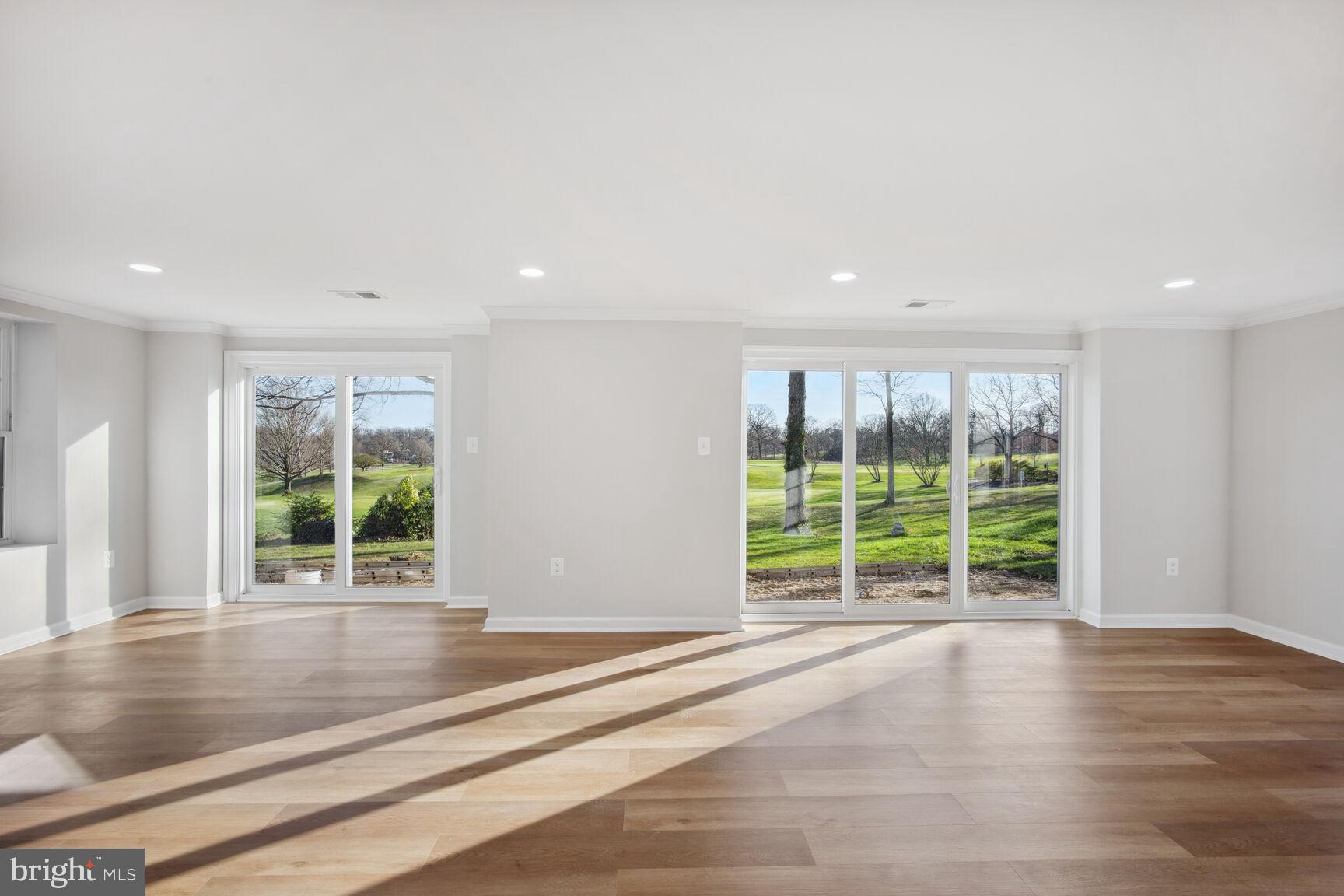 WEST SPRINGFIELD - Residential