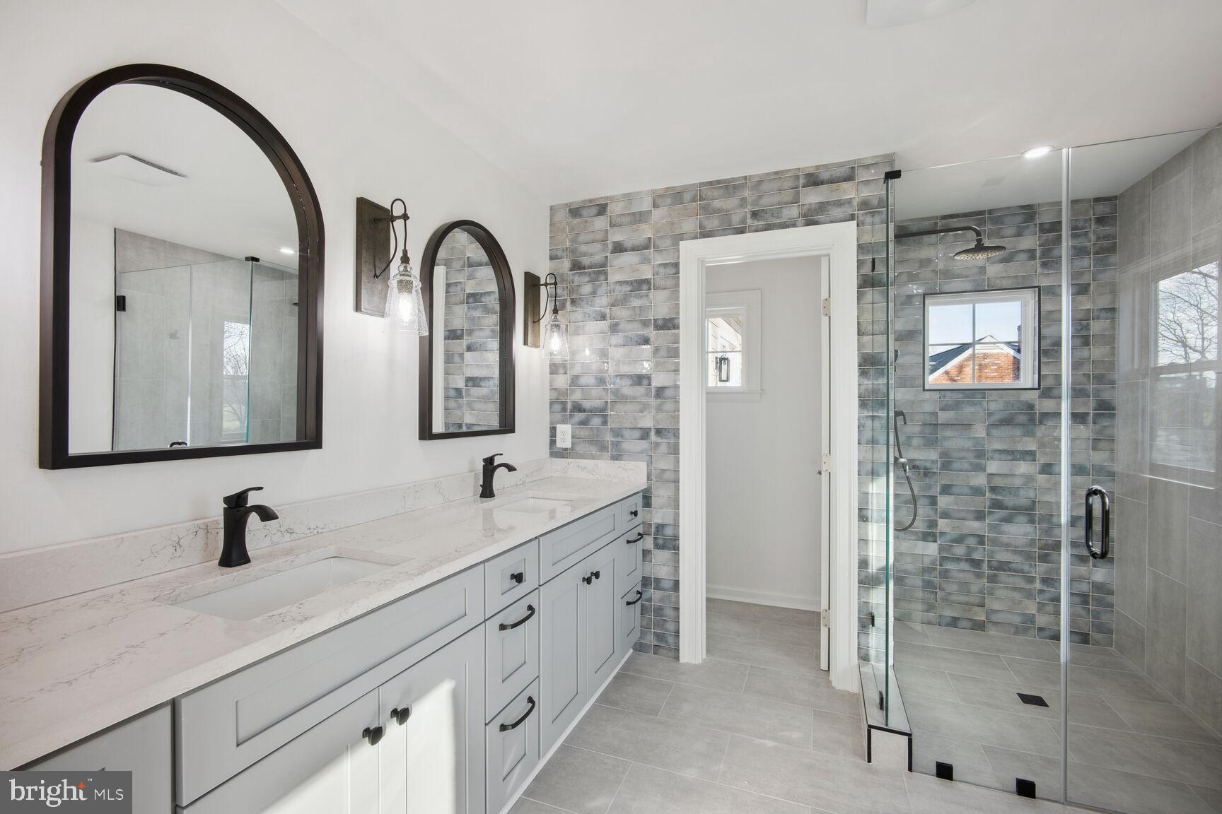 WEST SPRINGFIELD - Residential