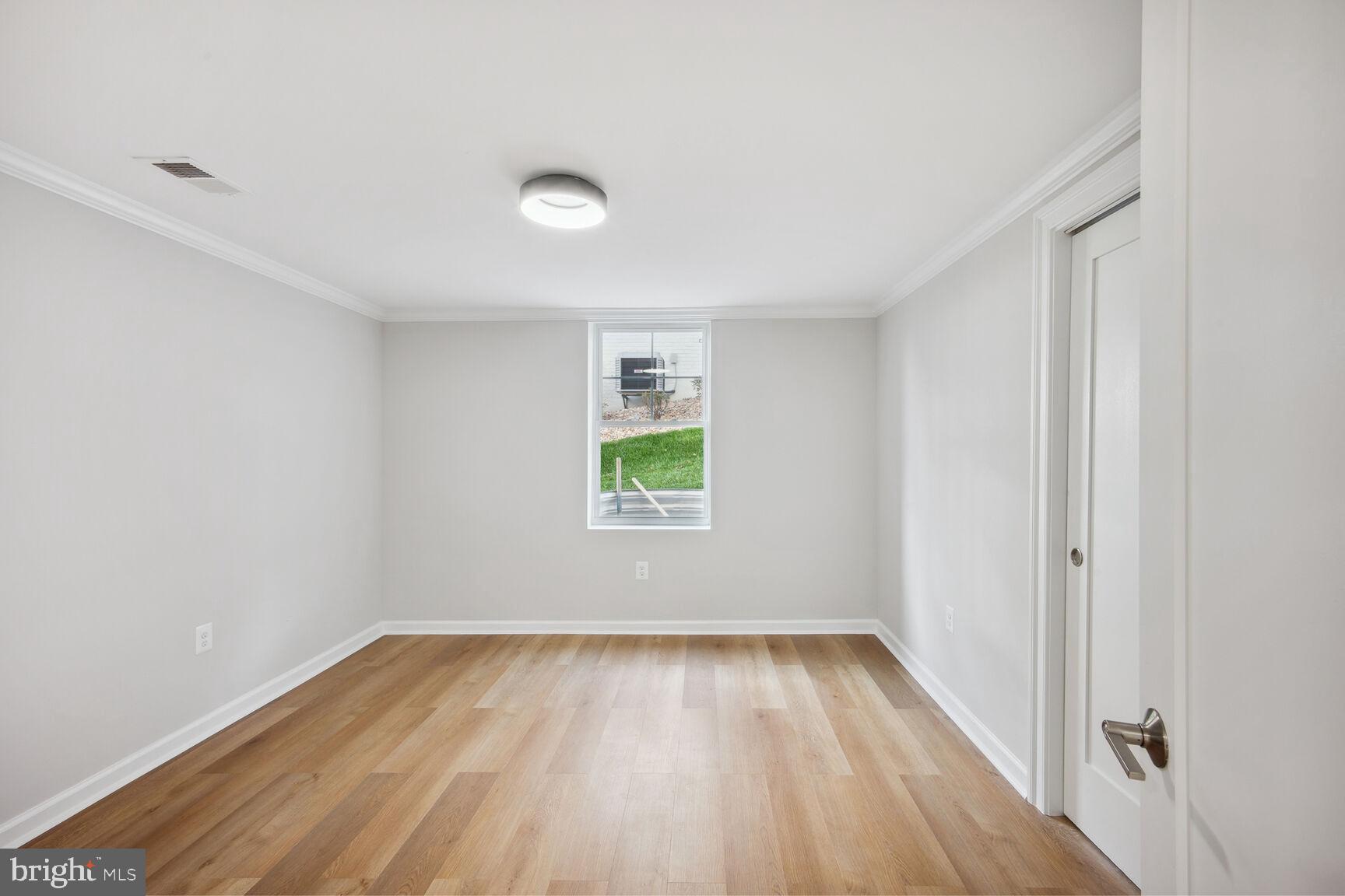 WEST SPRINGFIELD - Residential